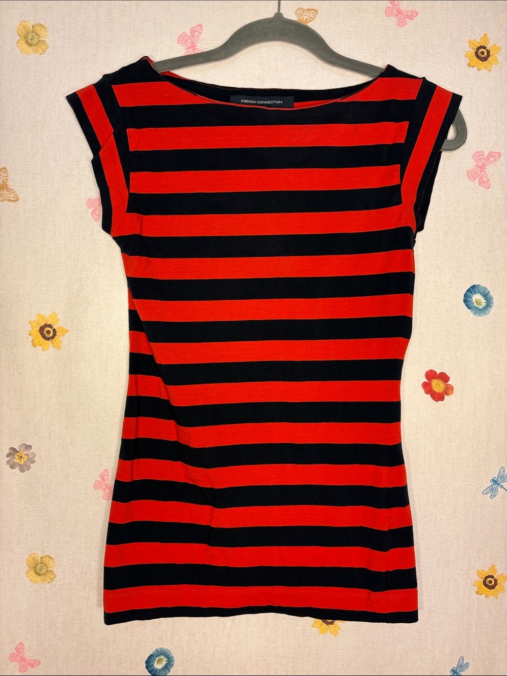 French Connection - Red and Navy Effortless Classic Chic Striped Scoop Neck Tee